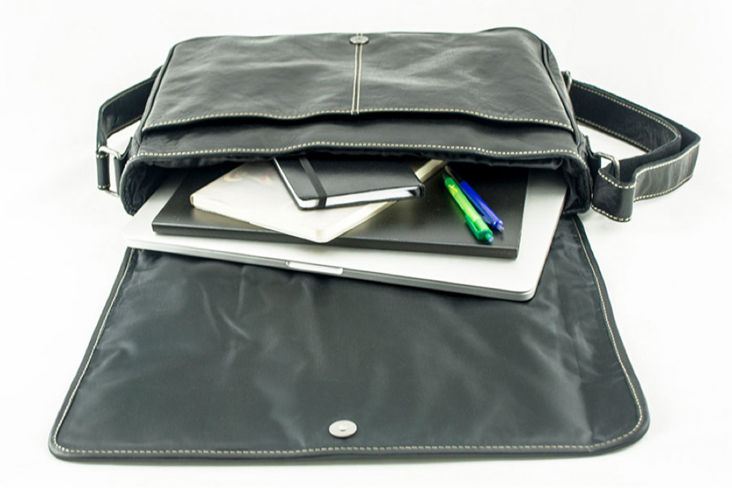 Alpenleder Messenger Bag Atlanta ebenholz