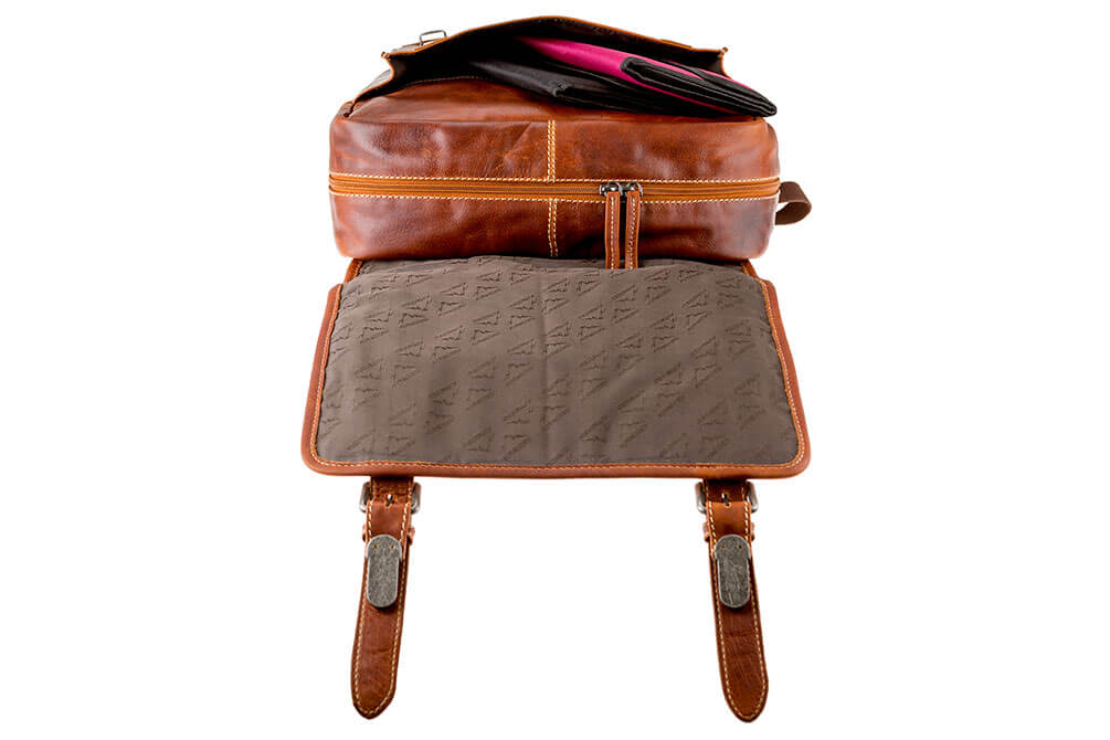 bundlestar-alpenleder-rucksack-bozen-1