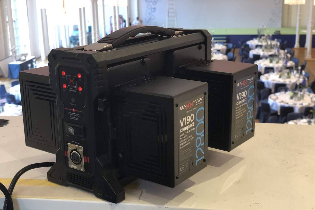 Baxxtar 4Kanal Laderät für VMount Akkus