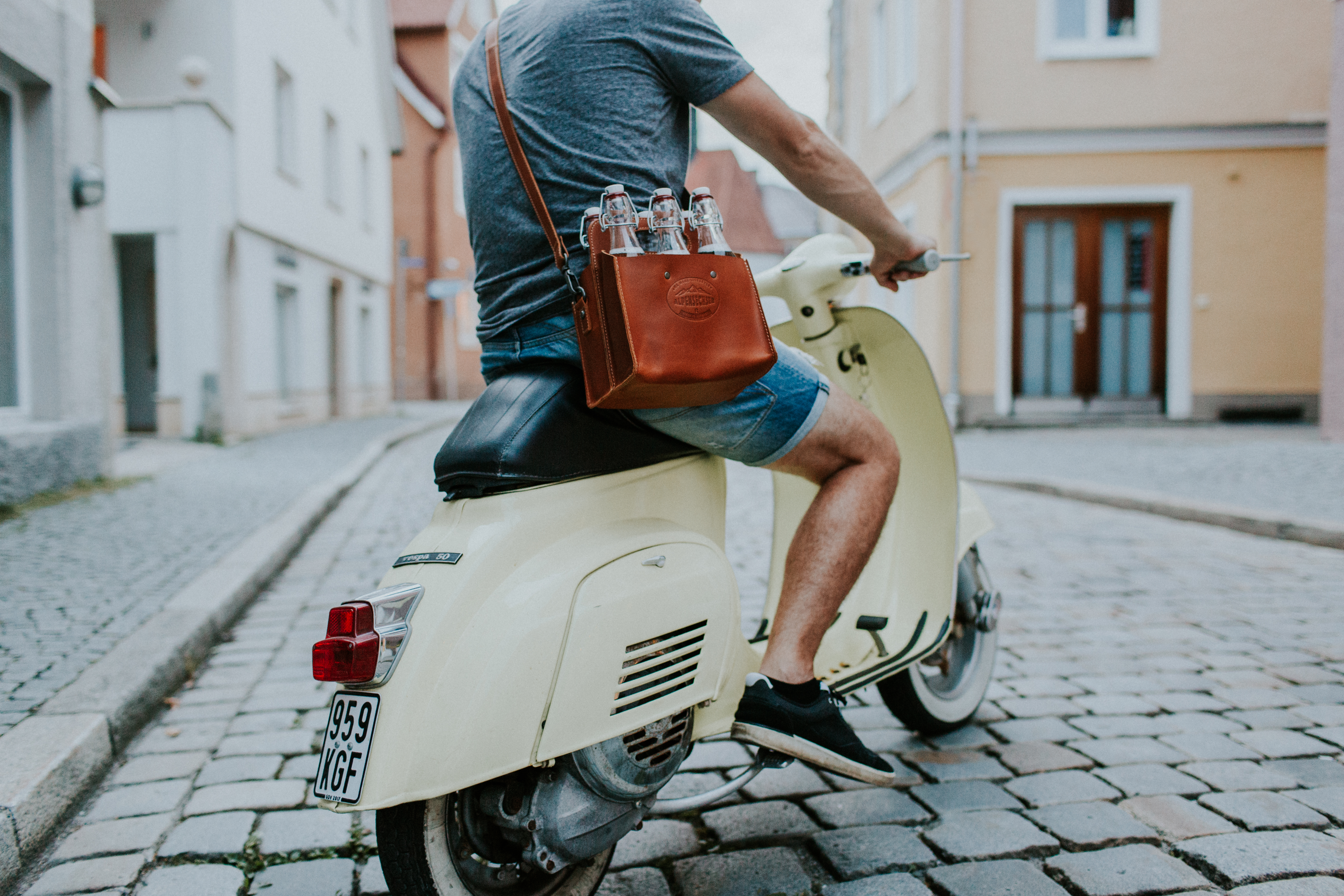 Alpenleder alpensechser Getränkehalter Tasche